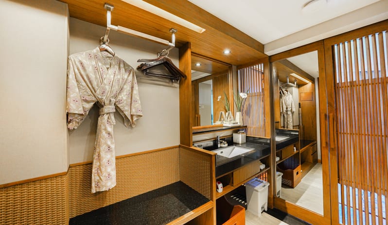 New Premiere Garden View - Wardrobe